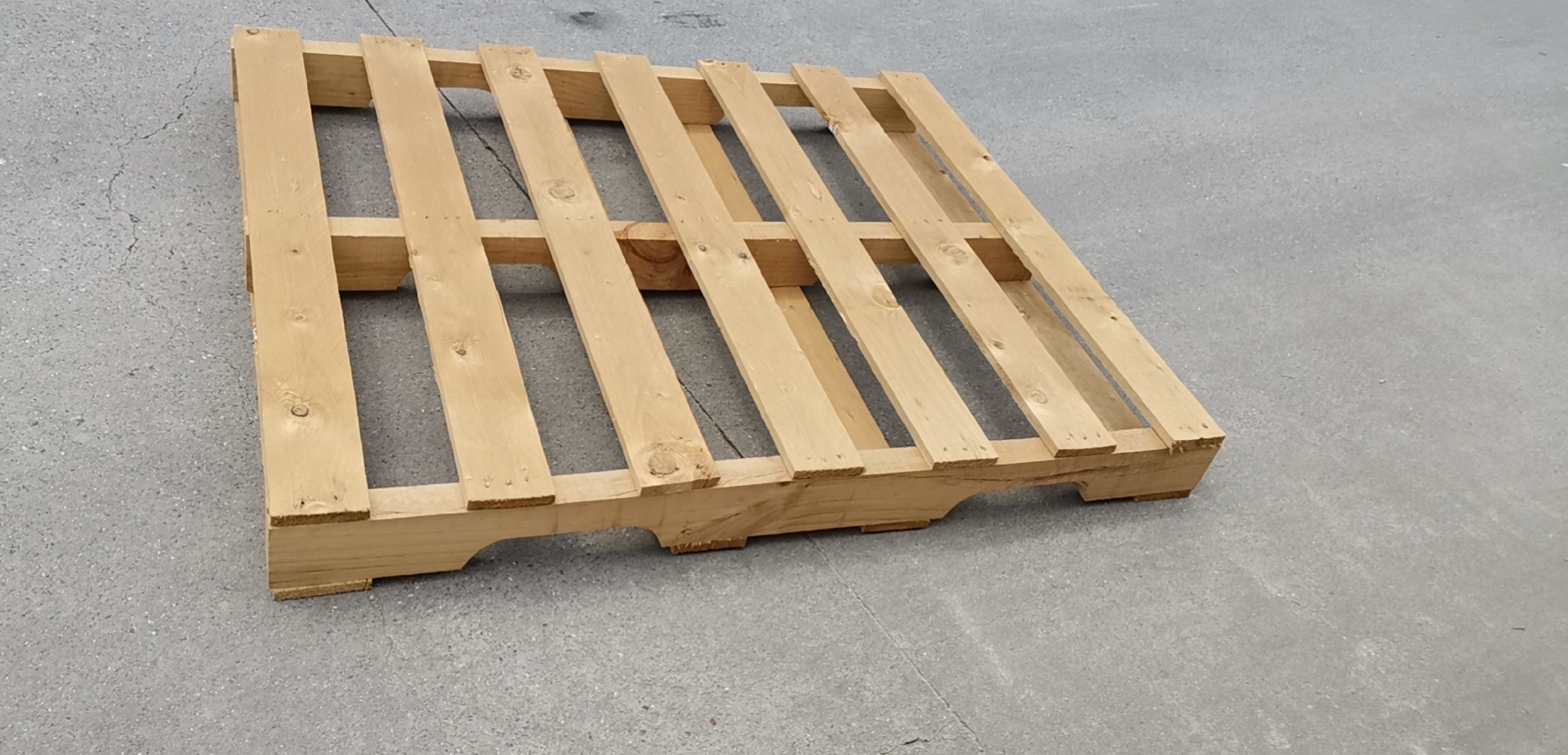 贾汪根据材质选择木托盘